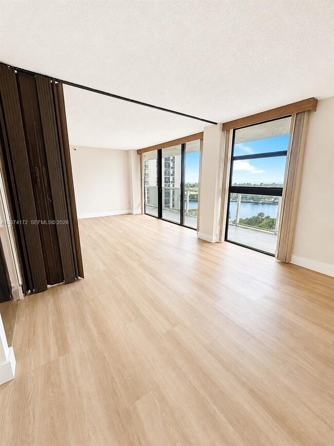 Photo - 20505 E Country Club Dr Unit 1037