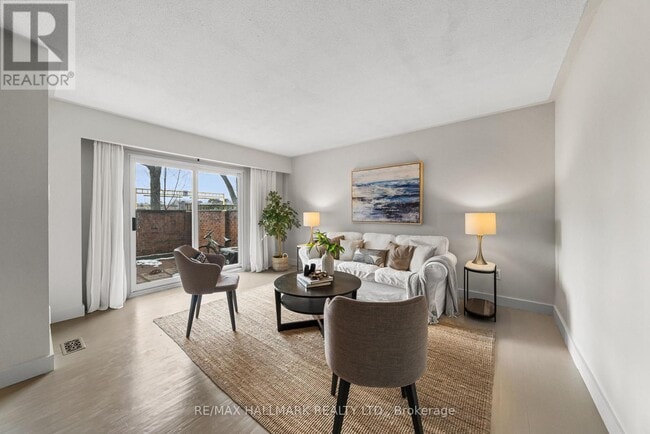 Photo - 619 Timber Ln