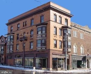Building Photo - 10 E Princess St Unit 3RD FLOOR Rental