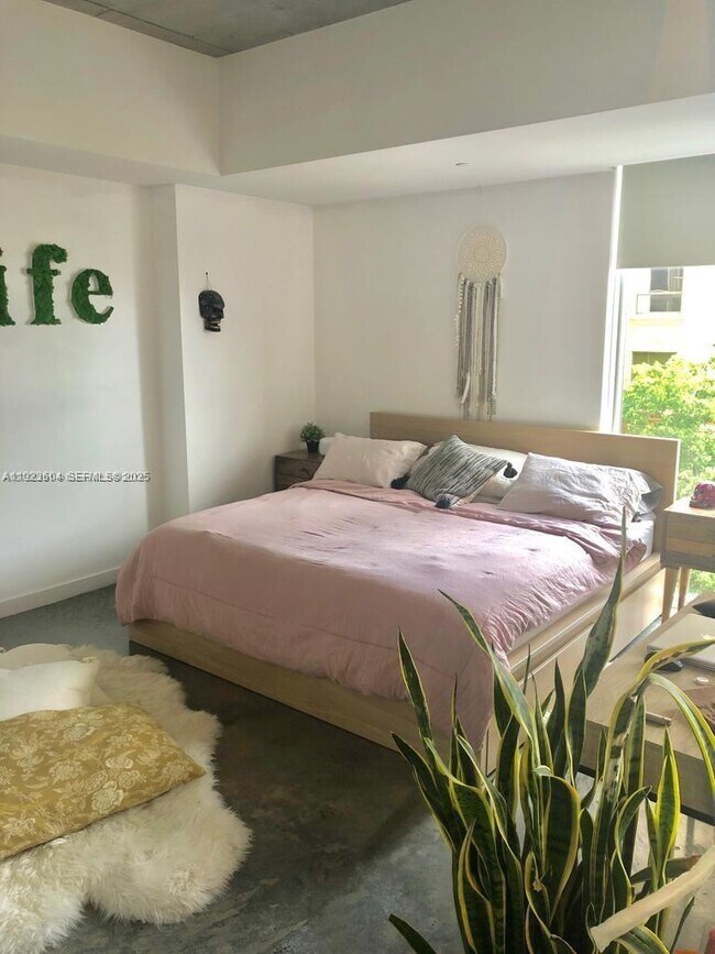 Photo - 151 SE 1st St Unit 409