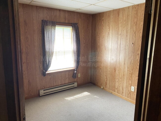 Photo - 1627 B Ave SE