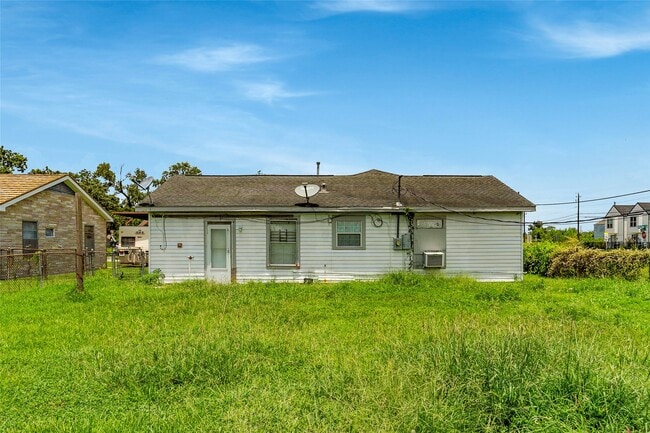Photo - 209 Hyta St