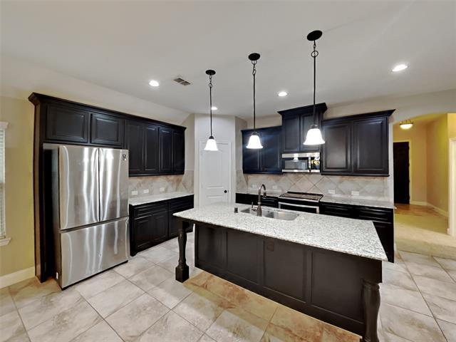 Photo - 405 Bentley Dr