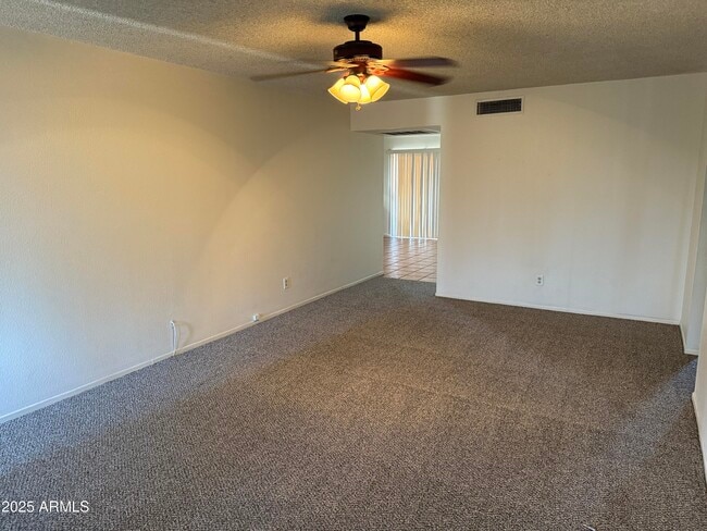 Photo - 2105 E Colgate Dr