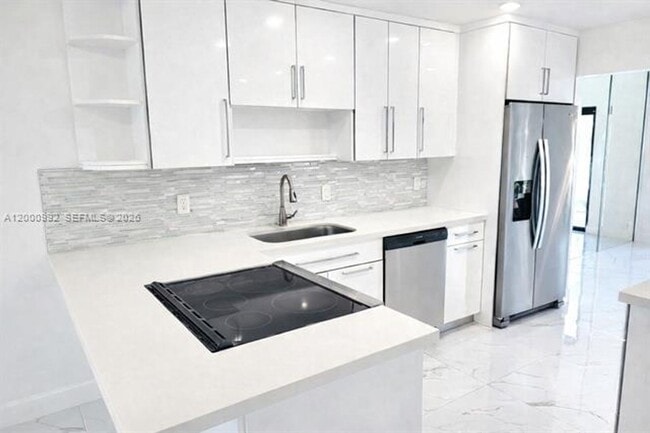 Building Photo - 9723 N New River Canal Rd Unit 9723 N New River Canal Rd # 416