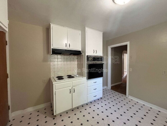 Photo - 1531 Marguerite St