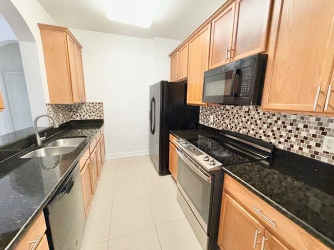 Photo - Orlando - 2 Bedroom, 2 Bathroom -  $1,750.00