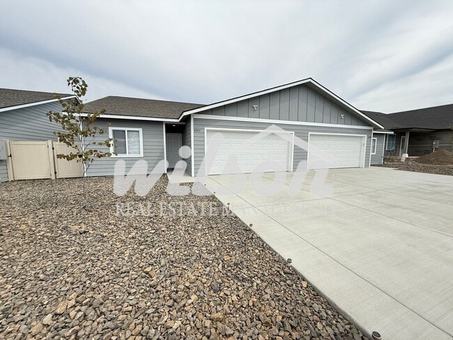 Building Photo - 2507-2509 S 47th Ave Unit 2507 Rental