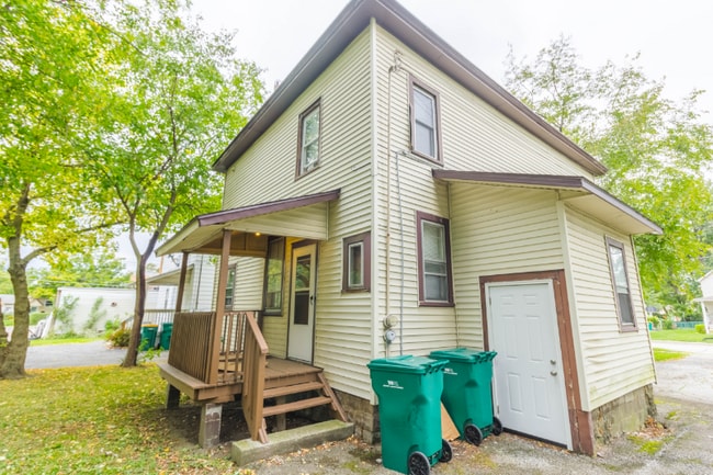 Photo - 37728 2nd St Unidad Lower