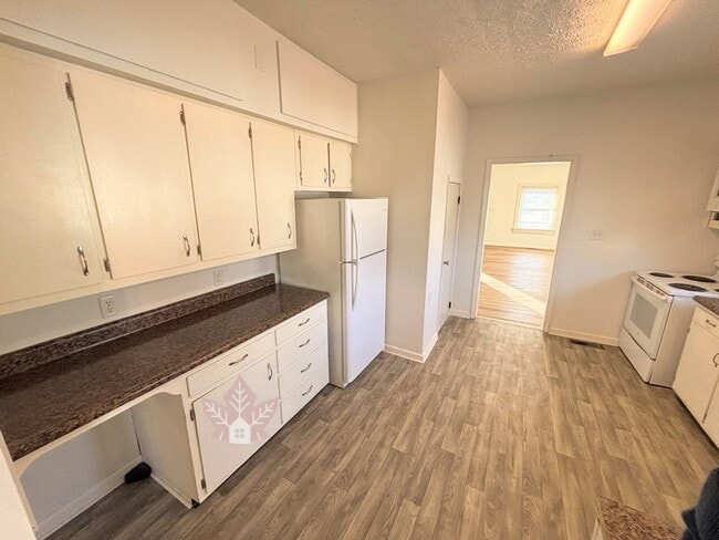 Photo - Beauty Near the College