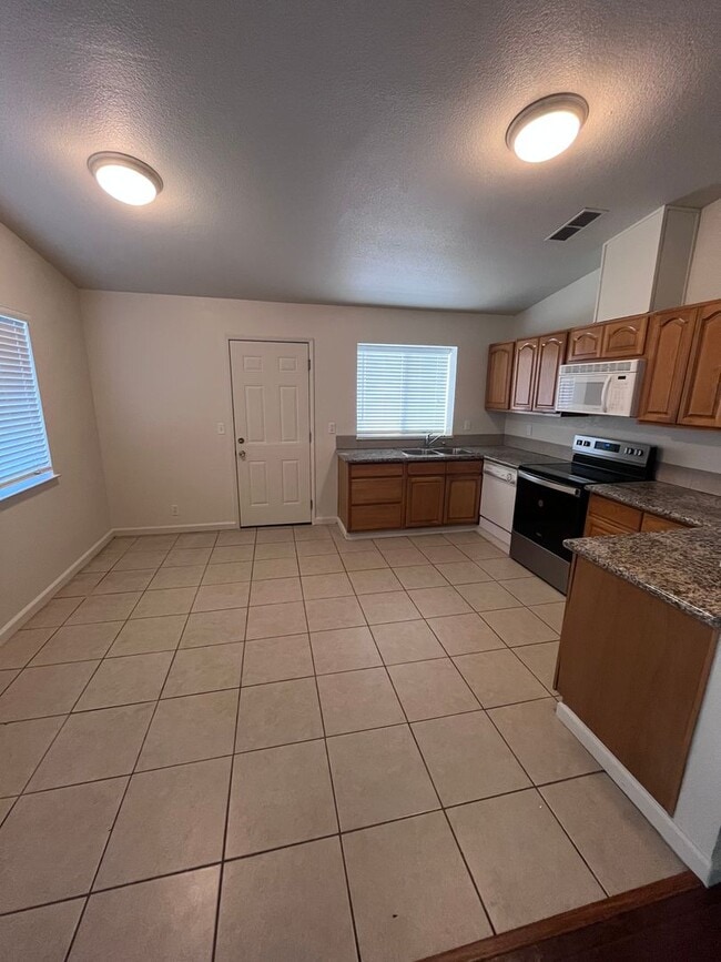 Photo - NICE UPDATED HOME IN ELK GROVE!!