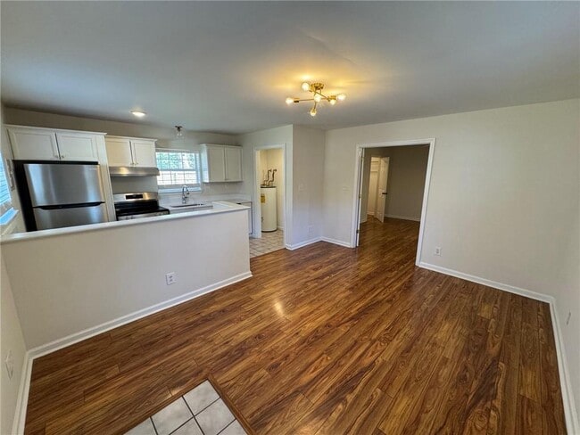 Photo - 262 McDonald Ave