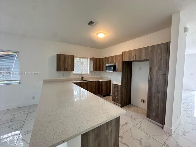 Photo - 2305 NW 6th Pl