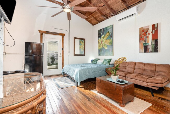Photo - 1467 Guava Ave