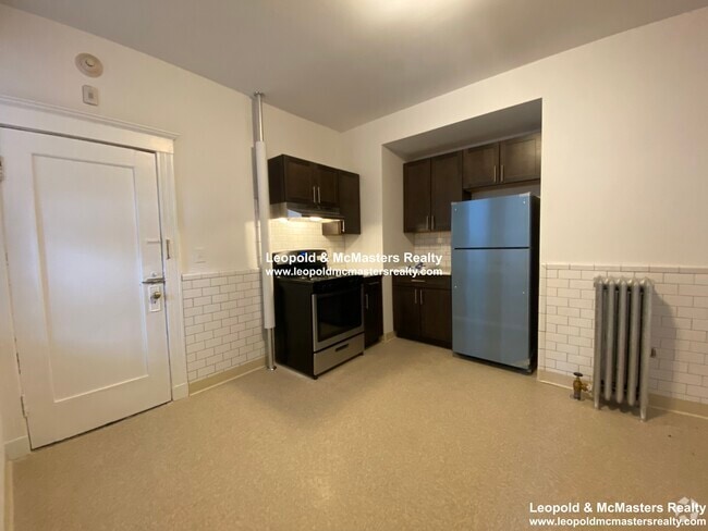 Building Photo - 71 Winchester St Unit 2 Rental