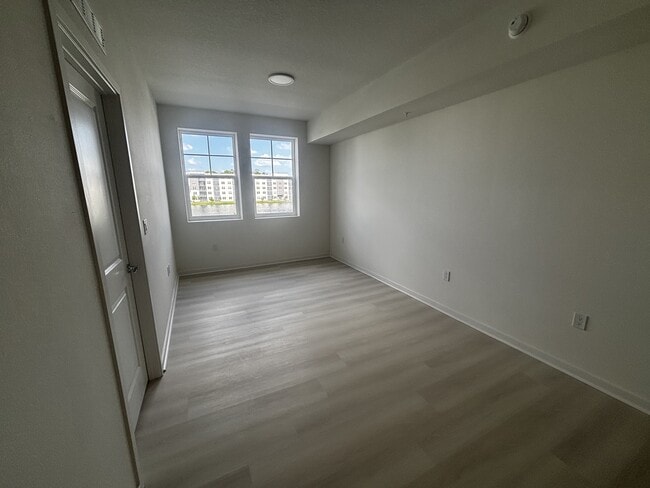 Photo - 5563 Millennia Park Dr