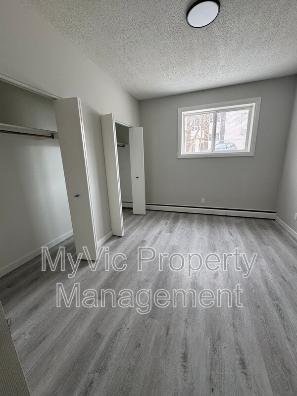 Photo - 10130-10159 159 St NW Unit One Bed