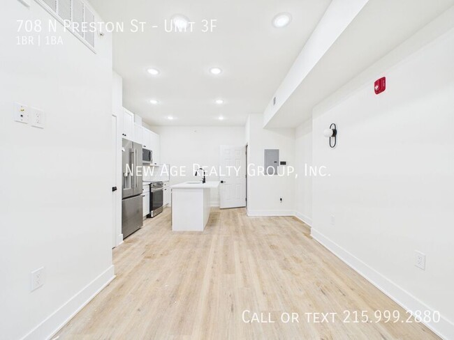 Photo - 708 N Preston St Unidad 3F