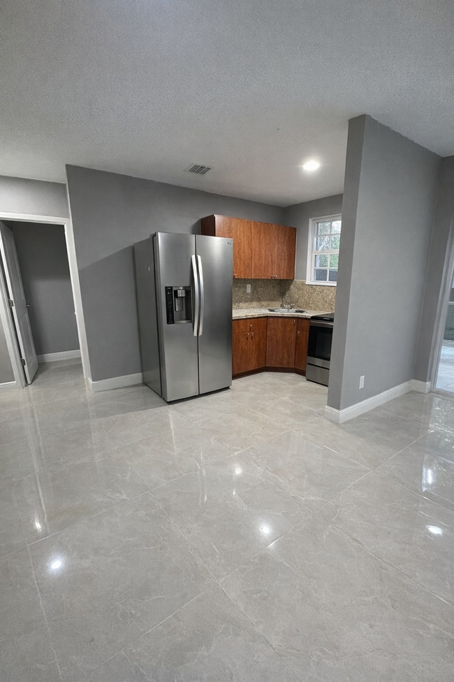 Building Photo - 759 NW 69th St Unit C