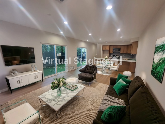 Building Photo - 7134 Yarmouth Ave Unit 7134 1-2