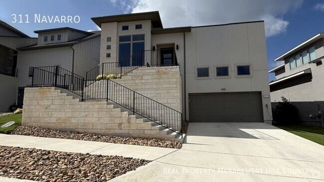 Building Photo - 311 Navarro- Rental