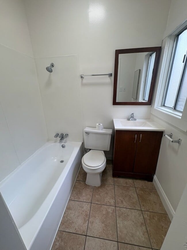 Photo - 1058 Molino Ave.
