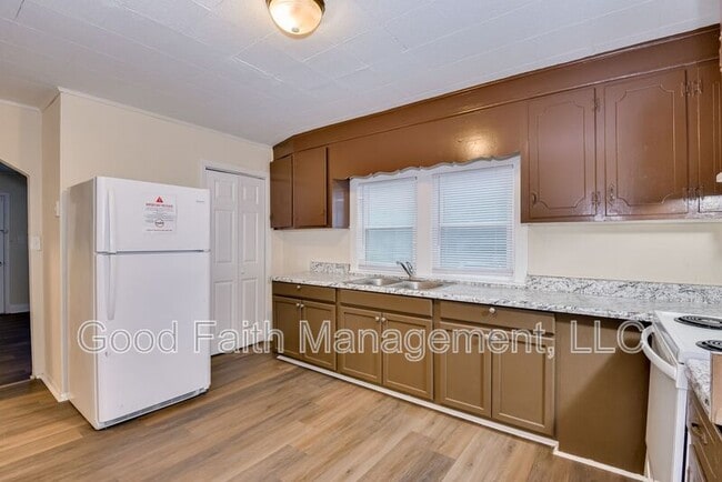 Photo - 2819 Hazel St