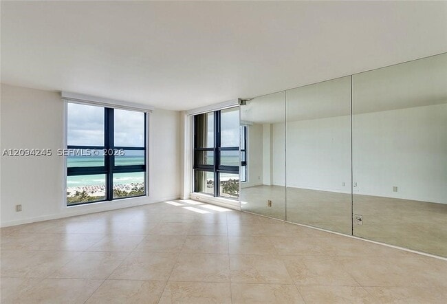 1800 Collins Ave Unit 19F