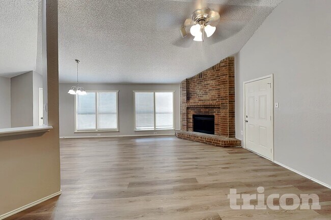 Photo - 10008 Buffalo Grove Rd