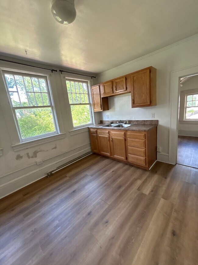 Photo - 2923 Melrose Ave NW Unidad Up