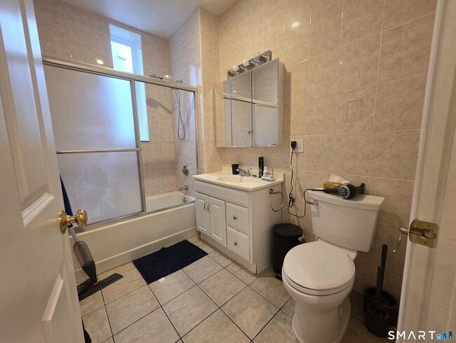 Photo - 71-73 Whitney Ave Unidad 8