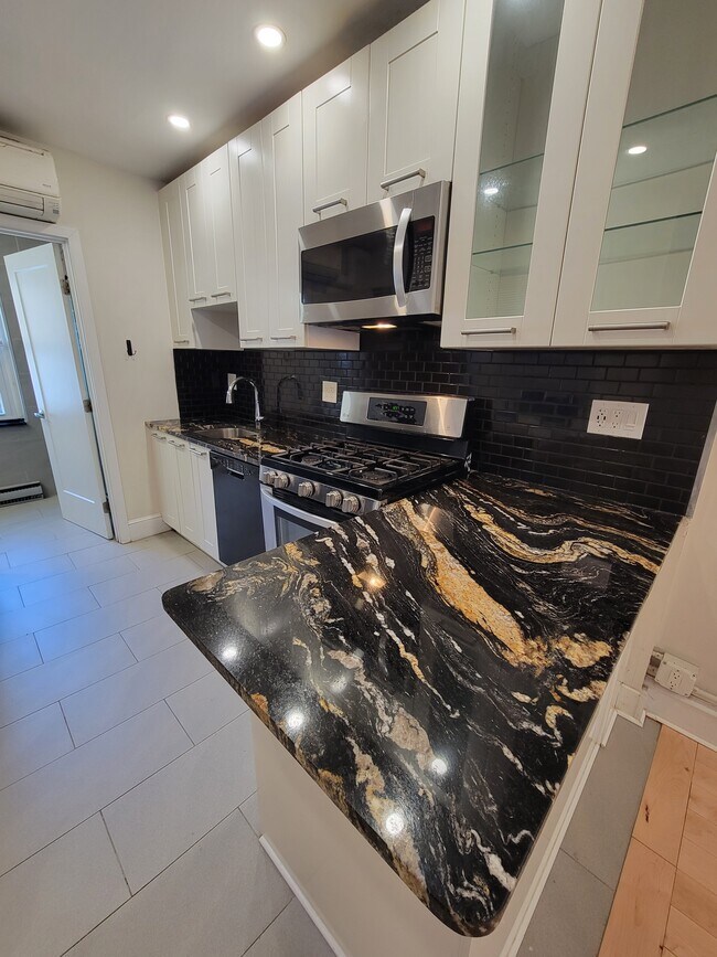 Photo - 409 South St Unit 2