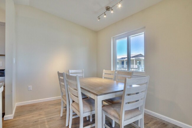 Photo - 240 Harmon Ave Unit 212