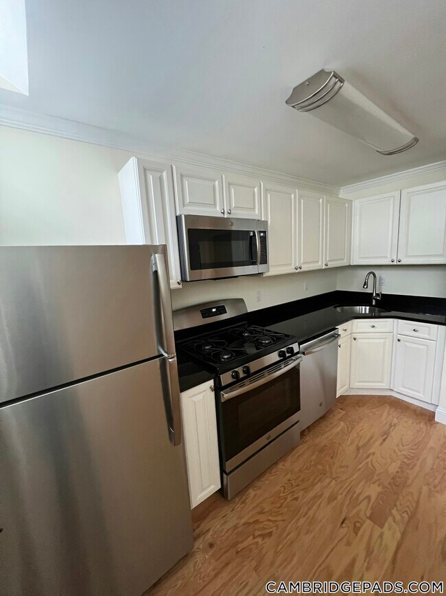 Photo - 18 Chauncy St Unidad C