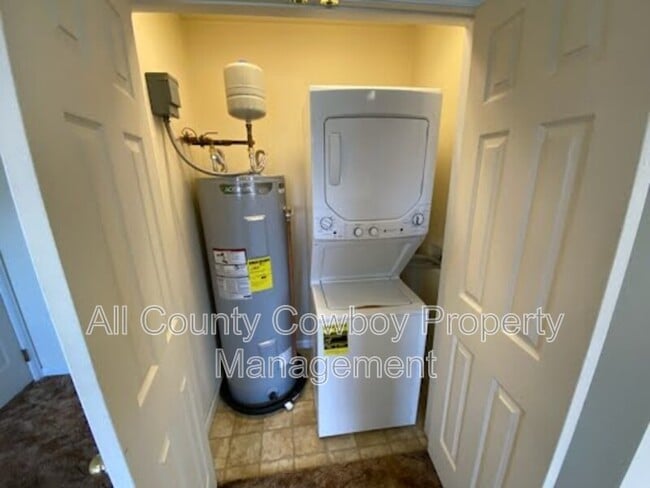 Photo - 509 E Curtis St Unit Apt. 101