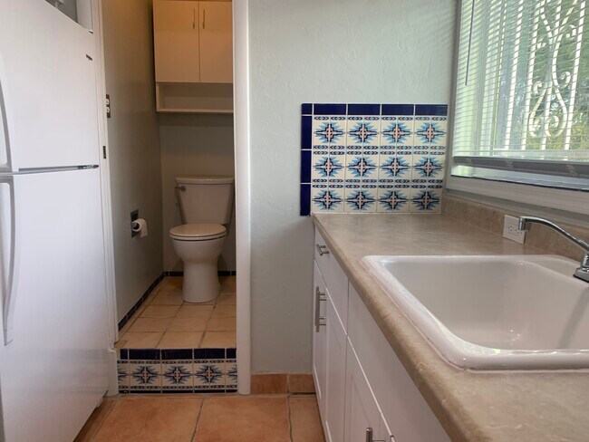 Photo - 2549 E Glenn St