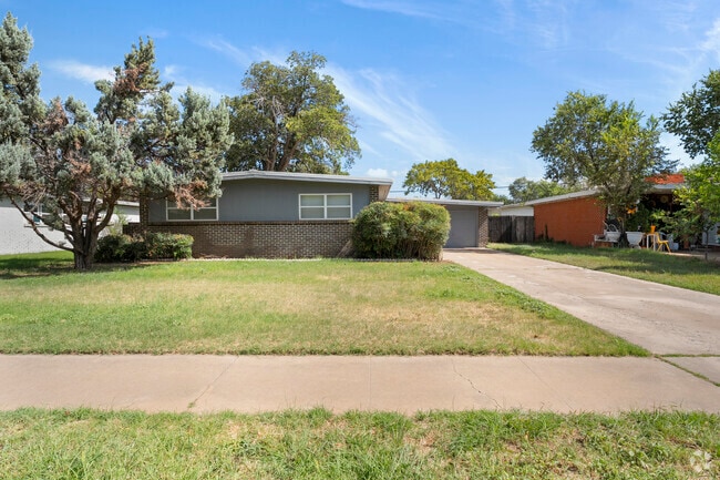 Building Photo - 2714 64th St Rental