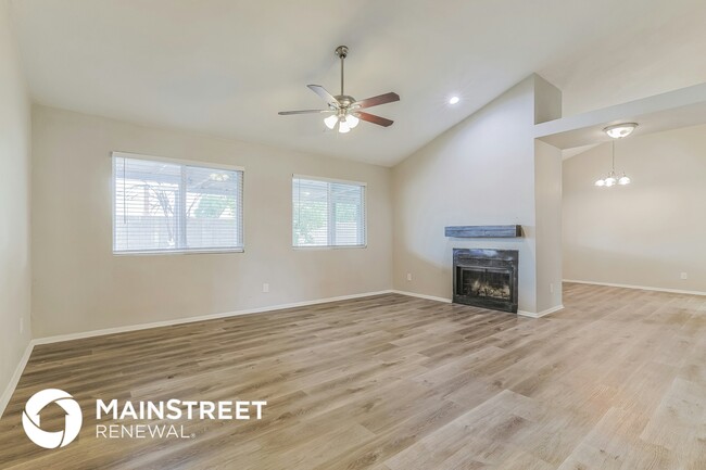 Photo - 1612 W Citation Ln