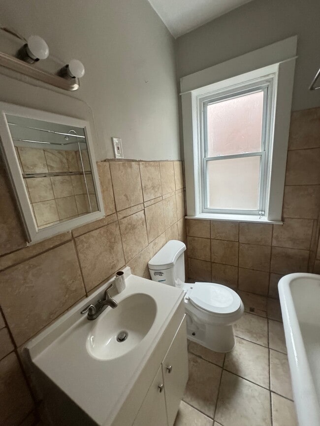 Photo - 1811 Lakeview Rd Unit 1 2 3
