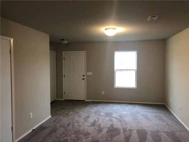 Photo - 1906 E Center St