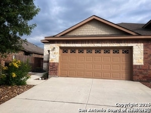 Building Photo - 565 Creekside Cir