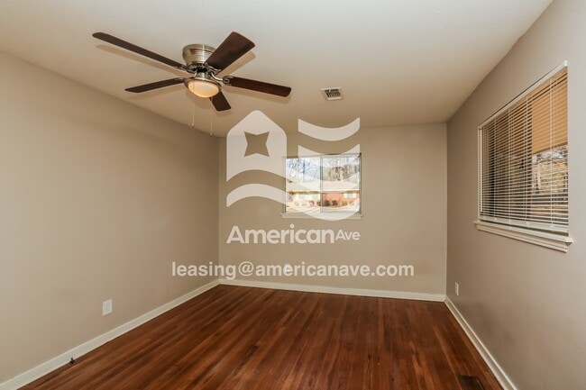 Photo - 3025 Charleston Dr