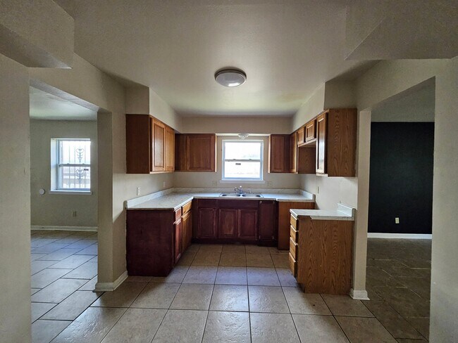 Photo - 6972 Bundy Rd