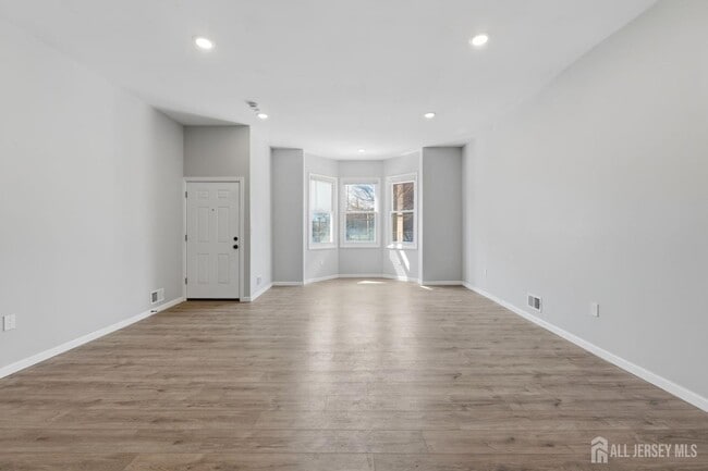 Photo - 327 S Orange Ave Unidad 1