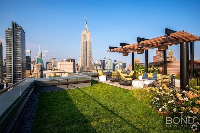 Building Photo - 776 Sixth Avenue Unit 37C Rental