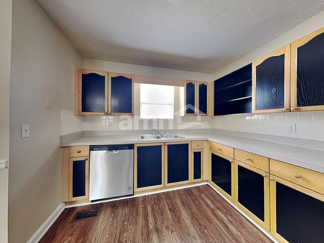 Photo - 227 Starlyn Dr