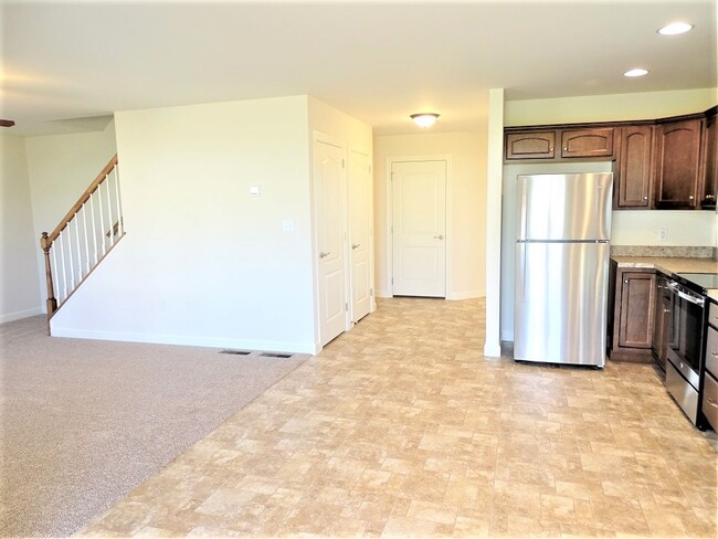 Photo - 1395 Fieldstone Dr