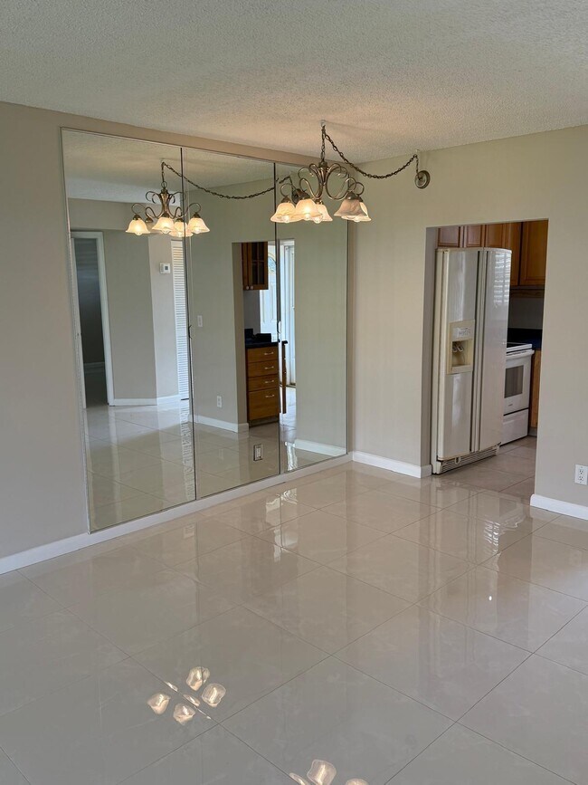 Photo - 9911 Sandalfoot Blvd Unidad 105