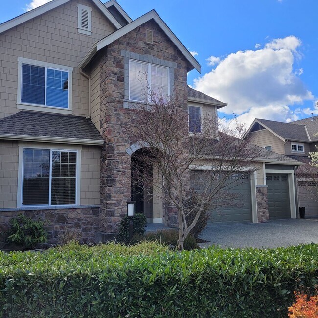 Greenbriar Sammamish 4 Bedroom Home 3 Ca... House Rental in