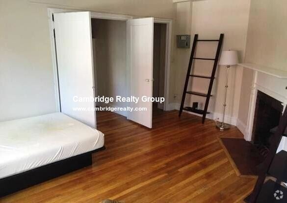 Building Photo - 30 Chauncy St Unit 3T Rental